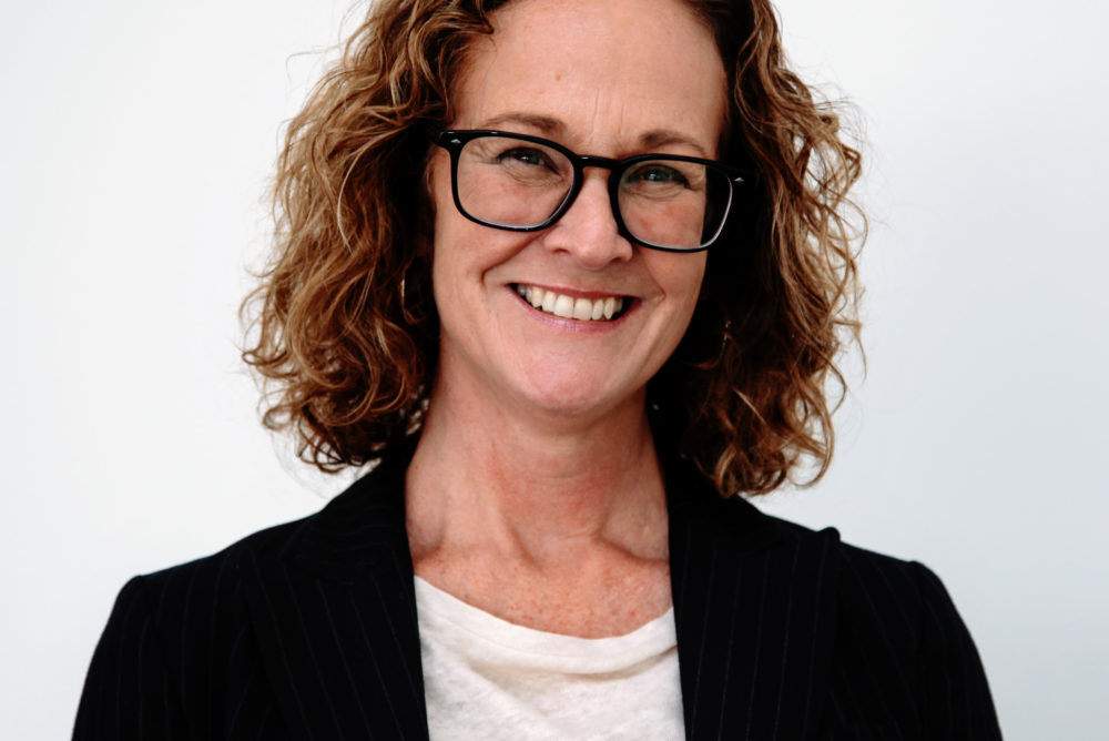 Professor Elizabeth Hartland